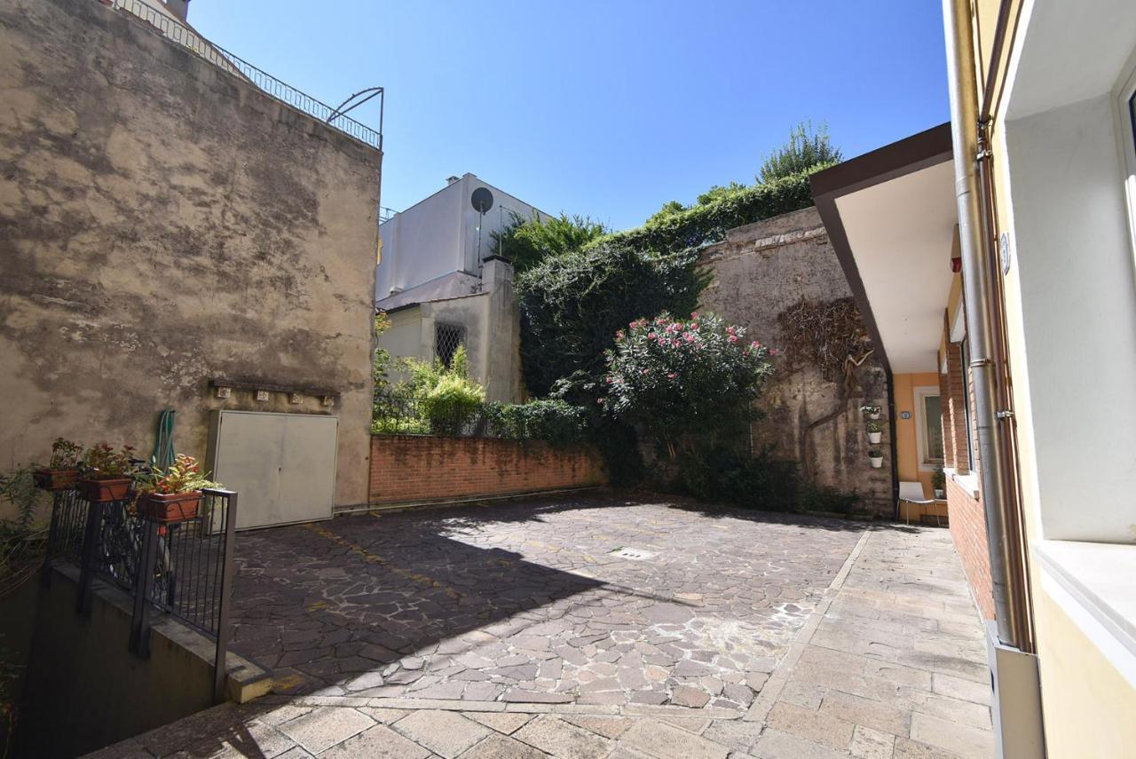 Luxury Battisti Lägenhet Padua Exteriör bild